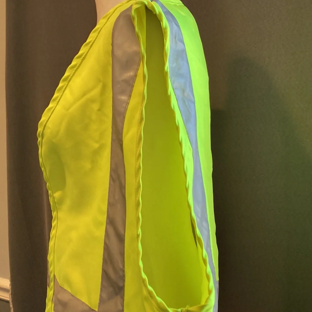 NWOT SAFETY REGULATION VEST. NEVER WORN CLASS 2, LEVEL 2 BERNE SZ LR - Picture 7 of 11